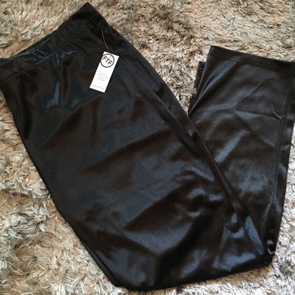 FTF  Satin Black Leggings NWT - Picture 5 of 9